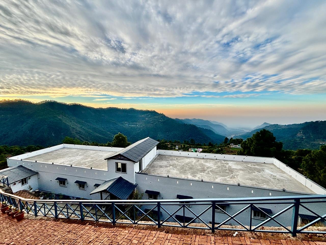 Aranya Stays Nainital